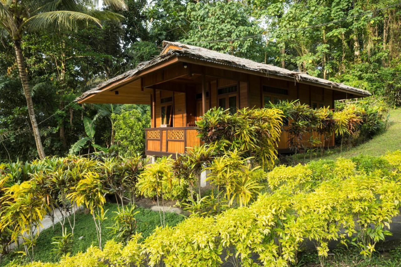 K2 Lembeh Dive Resort Bitung Esterno foto